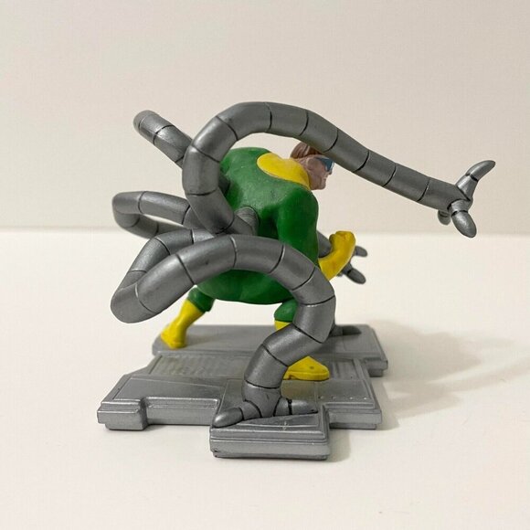 2011 Marvel Spiderman Villain Dr Octopus 3 Inch Tall Action Figure on Base - Picture 5 of 14